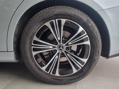 MERCEDES-BENZ E-CLASS - 6