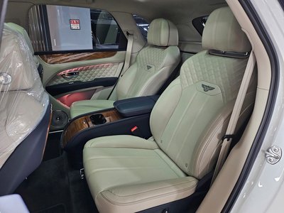 BENTLEY BENTAYGA - 4