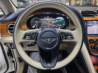 BENTLEY BENTAYGA - 8