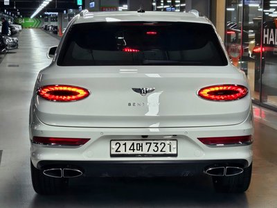 BENTLEY BENTAYGA - 2