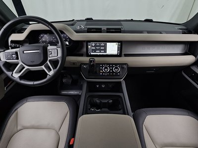 LAND ROVER DEFENDER - 5