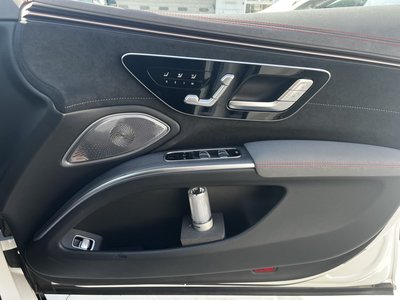 MERCEDES-BENZ EQS - 9