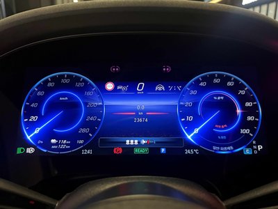 MERCEDES-BENZ EQS - 8