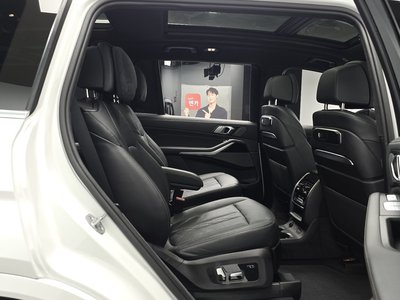 2024 BMW X7 — миниатюра 18