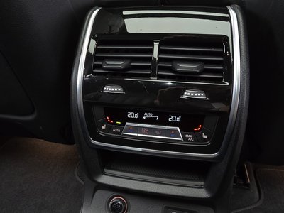 2024 BMW X7 — миниатюра 31