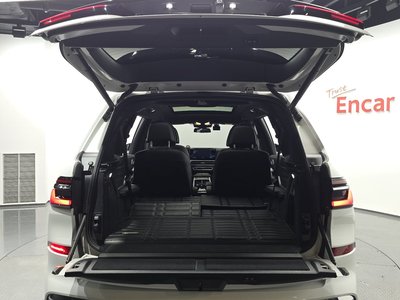 2024 BMW X7 — миниатюра 32