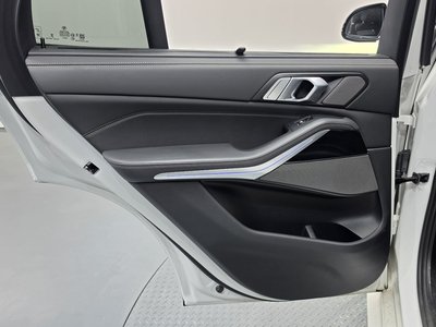 2025 BMW X5 — миниатюра 15