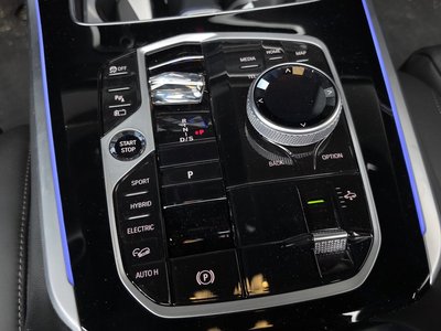 2025 BMW X5 — миниатюра 12