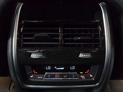 2025 BMW X5 — миниатюра 37