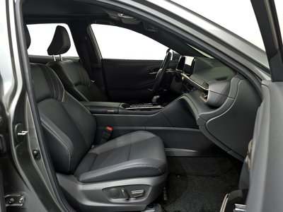 TOYOTA CROWN CROSSOVER - 10