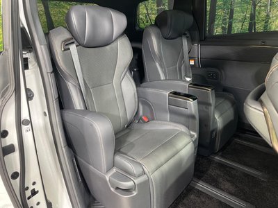 2023 Toyota ALPHARD — фото 9