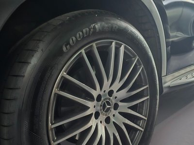 MERCEDES-BENZ GLC - 5