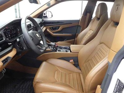 LAMBORGHINI URUS - 8