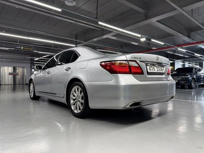 LEXUS LS - 7
