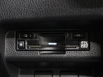 TOYOTA CROWN CROSSOVER - 10