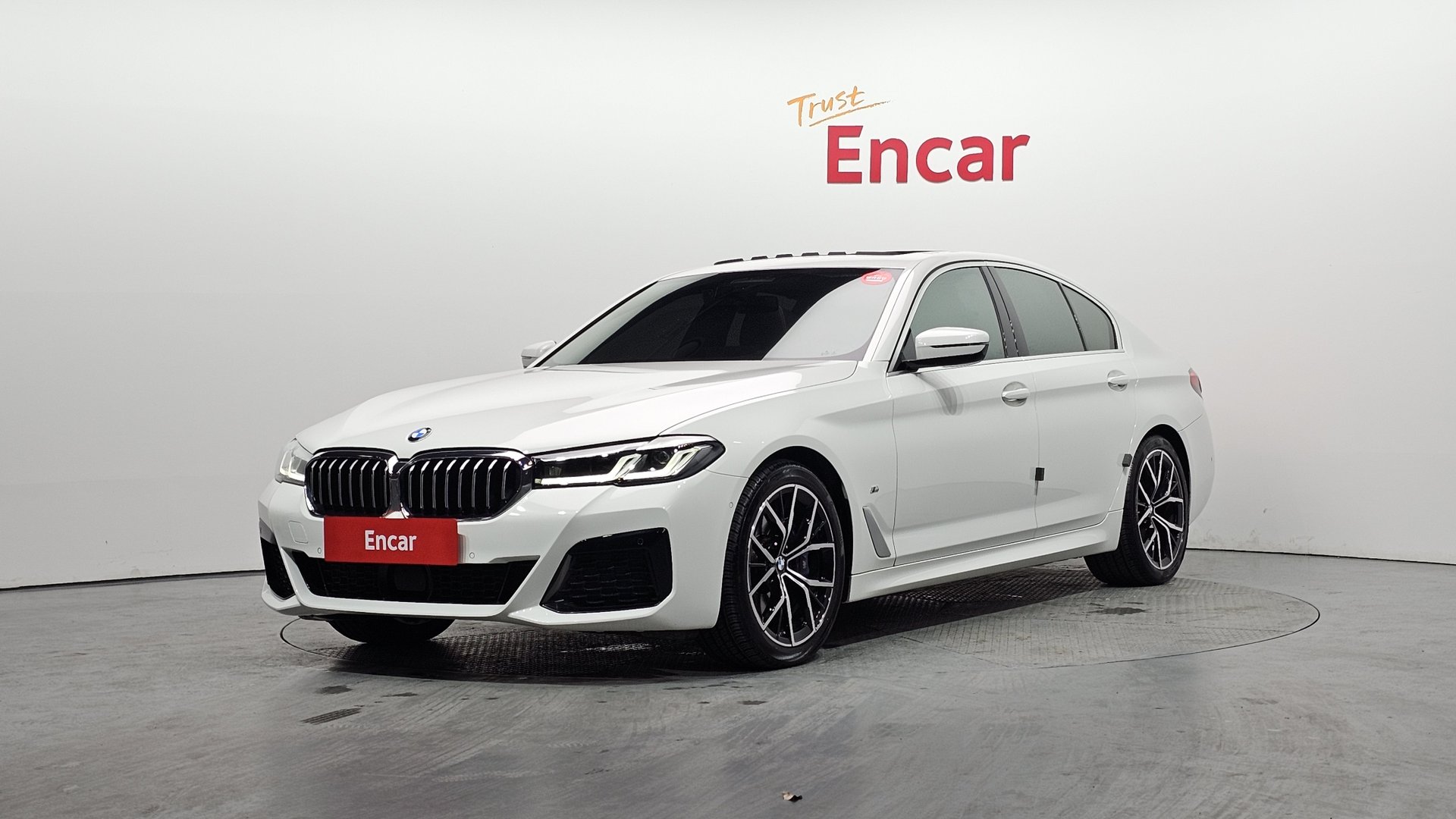 BMW 5 SERIES - View 1