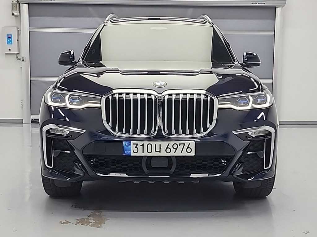 BMW X7 - View 1