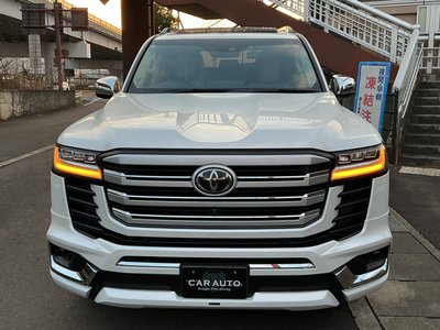 TOYOTA LAND CRUISER 300 - 3