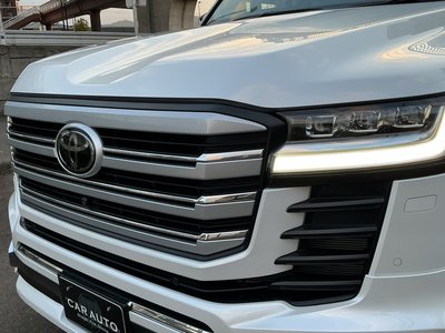 TOYOTA LAND CRUISER 300 - 9