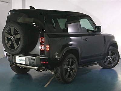 LAND ROVER DEFENDER - 6