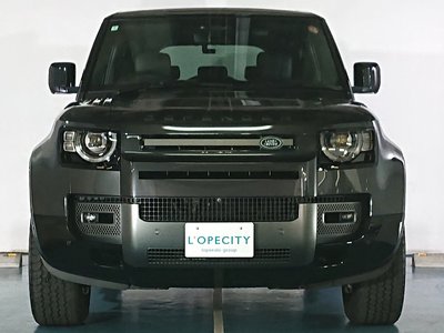 LAND ROVER DEFENDER - 4