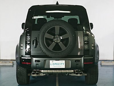 LAND ROVER DEFENDER - 8