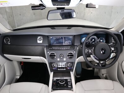 ROLLS-ROYCE CULLINAN - 6