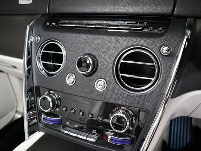 ROLLS-ROYCE CULLINAN - 9
