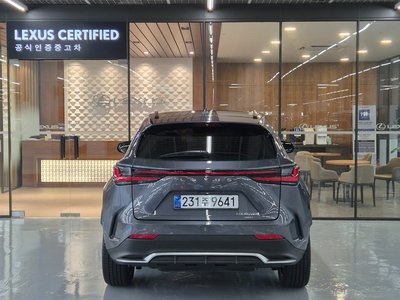 صورة 3 لـ 2025 Lexus NX