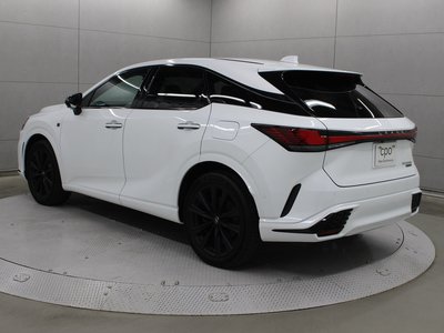 صورة 2 لـ 2023 Lexus RX