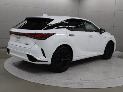 صورة 4 لـ 2023 Lexus RX