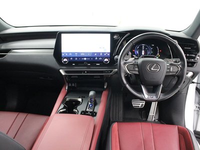 صورة 8 لـ 2023 Lexus RX
