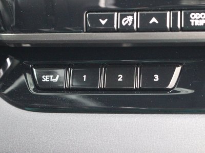 صورة مصغرة 14 لـ 2023 Lexus RX