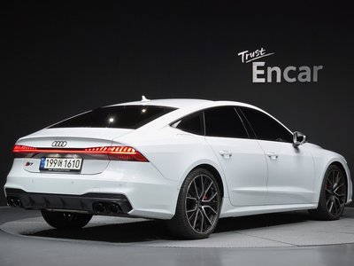 2021 AUDI S7 — фото 2