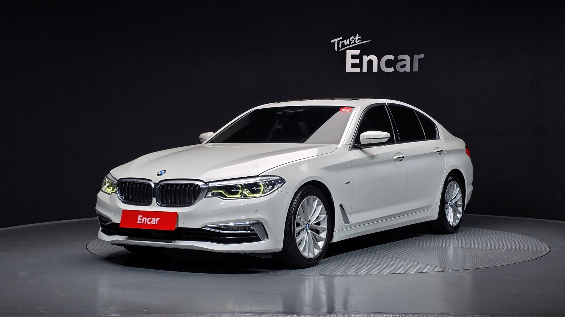 BMW 5 SERIES - View 1