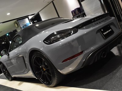 PORSCHE 718 BOXSTER - 4