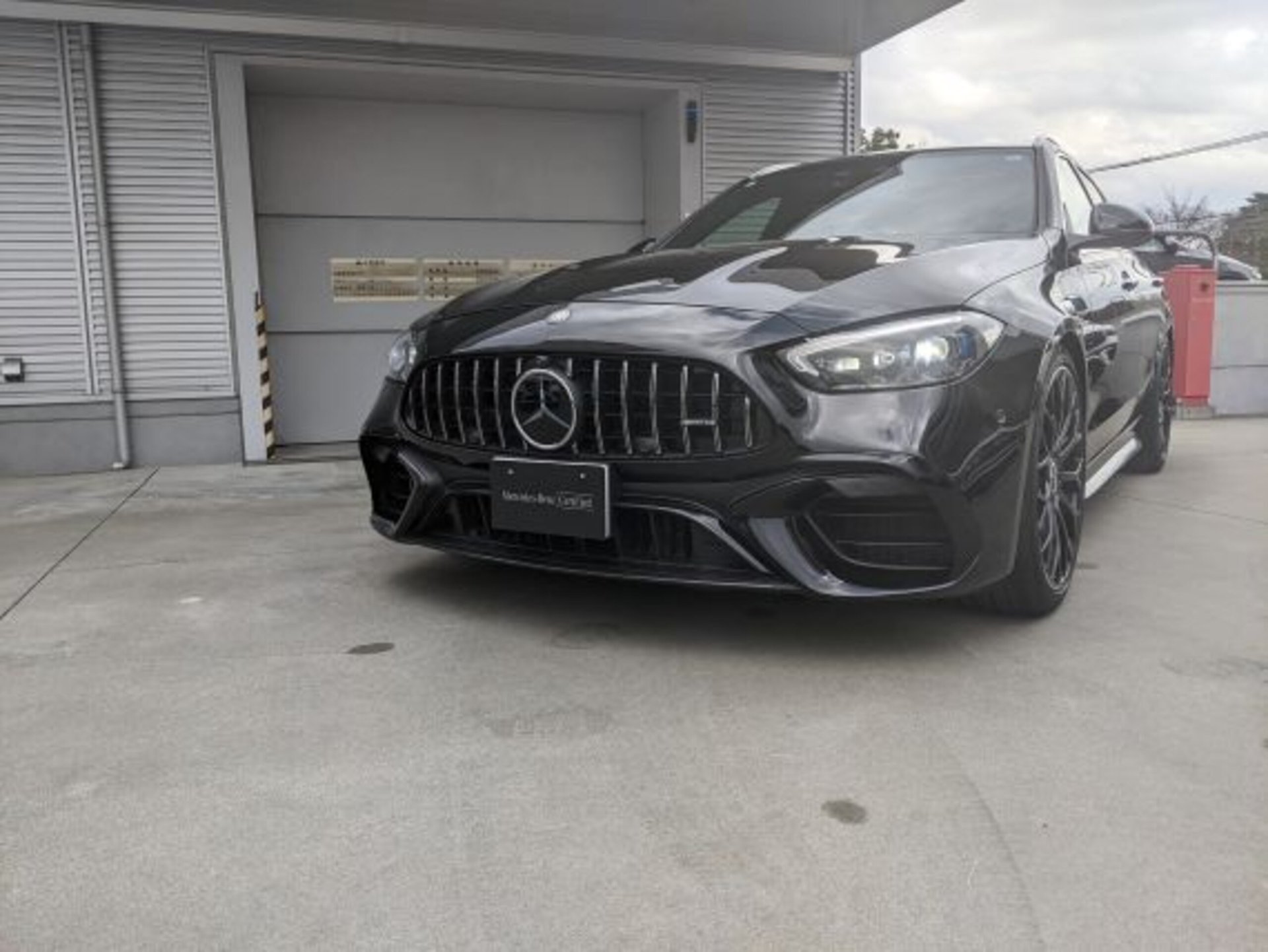 MERCEDES-BENZ C-CLASS AMG - View 1