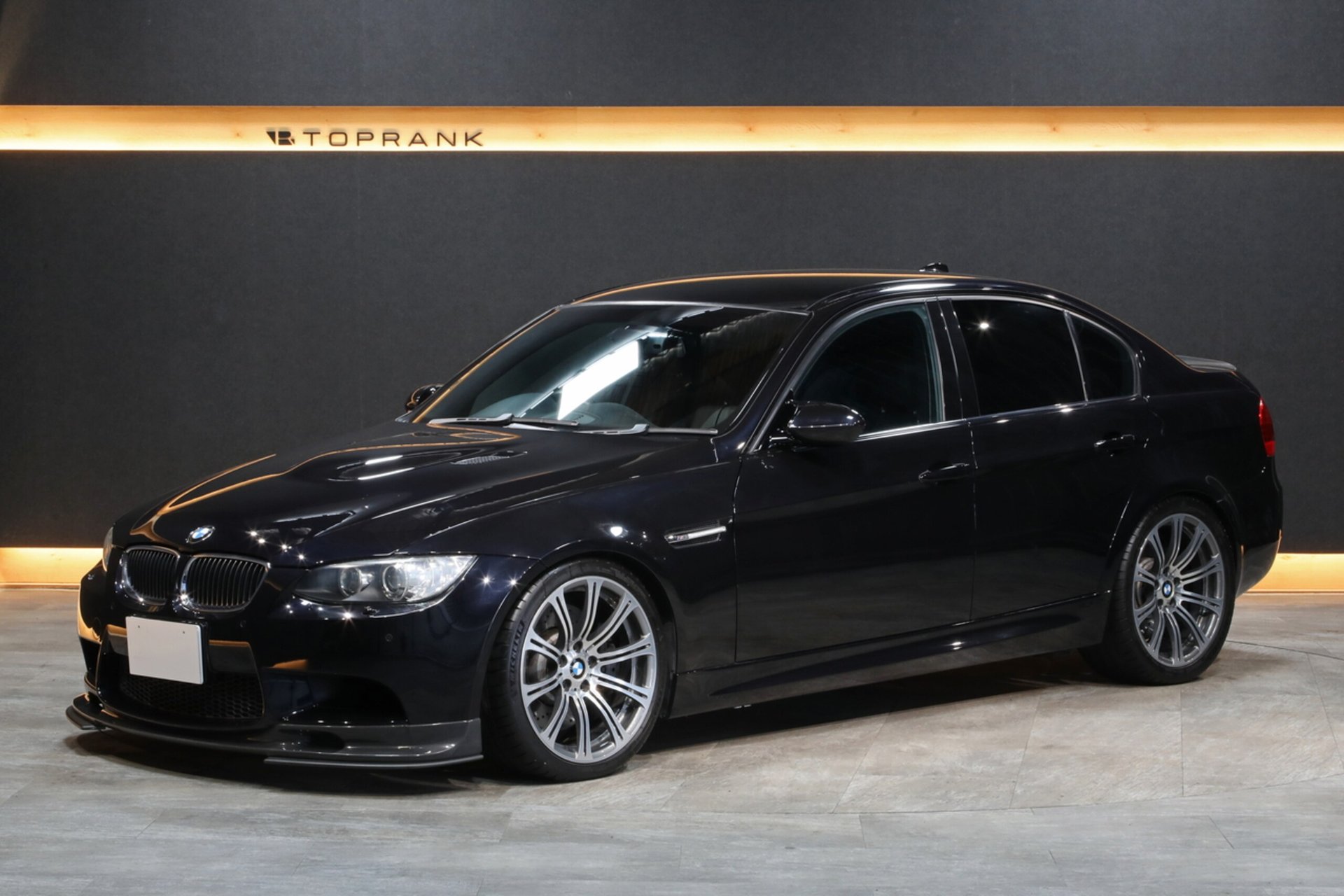 BMW M3 SEDAN - View 1