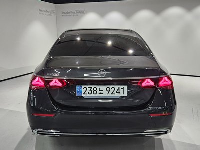 MERCEDES-BENZ E-CLASS - 5