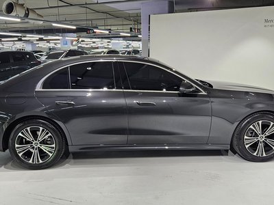 MERCEDES-BENZ E-CLASS - 9