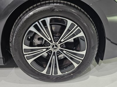 MERCEDES-BENZ E-CLASS - 6