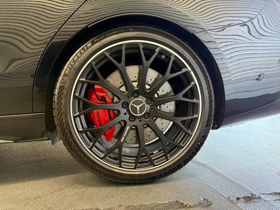 2025 Mercedes-BENZ C-CLASS AMG thumbnail 11