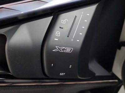 2025 BMW X3 缩略图 18
