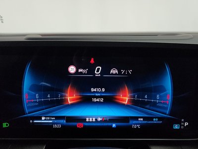 MERCEDES-BENZ GLC - 8