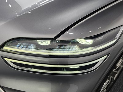 صورة 9 لـ 2021 Genesis GV70