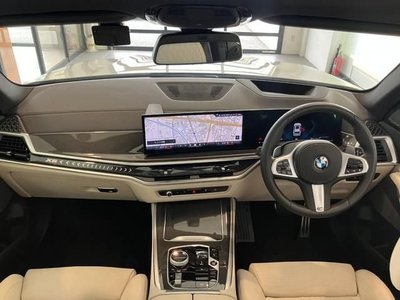 صورة 2 لـ 2025 BMW X5