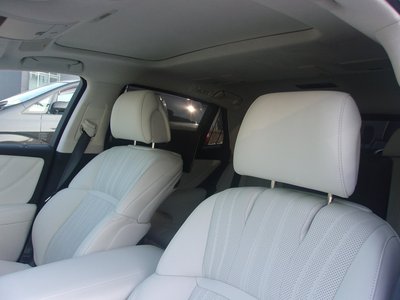 2022 Lexus LS — миниатюра 17