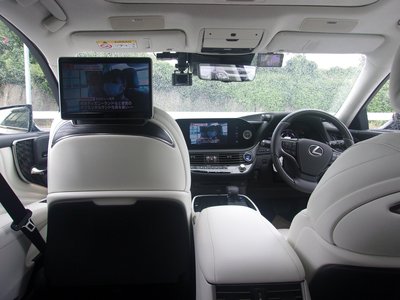 2022 Lexus LS — миниатюра 28