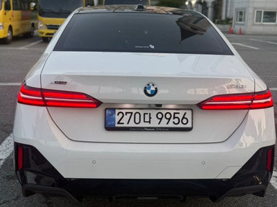 2025 BMW 5 SERIES photo 7