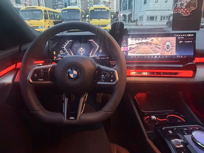 2025 BMW 5 SERIES photo 9